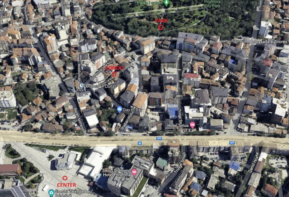 Spacious 3-Bedroom Condo Next To City Center พริสตีนา ภายนอก รูปภาพ